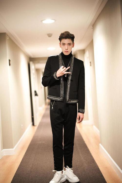 娱乐圈爆料王子异,娱乐圈爆料背后的成长与蜕变  第2张 娱乐圈爆料王子异,娱乐圈爆料背后的成长与蜕变  第2张