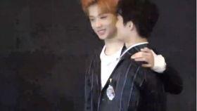 李马克前女友爆料视频在线观看,揭秘昔日恋情内幕  第2张 李马克前女友爆料视频在线观看,揭秘昔日恋情内幕  第2张