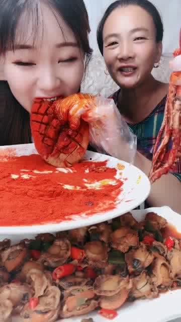 网红小姐姐吃麻辣八瓜鱼,辣味十足,网友直呼过瘾!  第3张 网红小姐姐吃麻辣八瓜鱼,辣味十足,网友直呼过瘾!  第3张