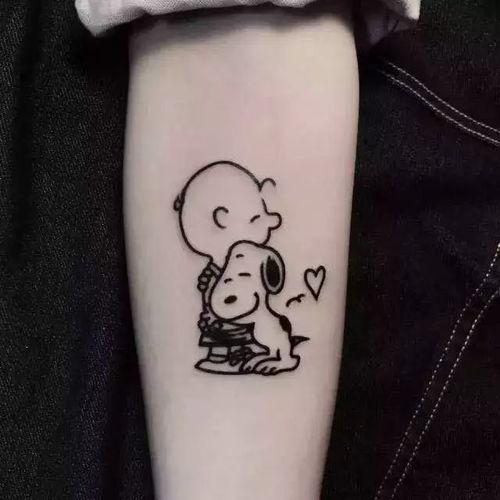 最新吃瓜网红纹身图,揭秘吃瓜网红的个性纹身图鉴  第2张 最新吃瓜网红纹身图,揭秘吃瓜网红的个性纹身图鉴  第2张